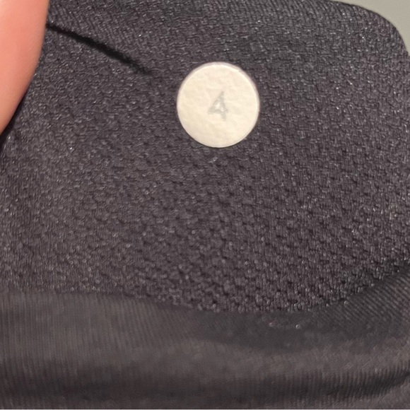 LULULEMON size 4 black leggings - Picture 5 of 5